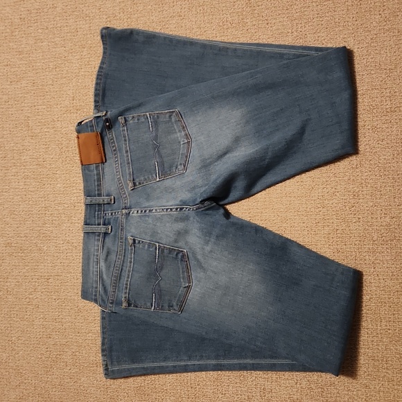 Lucky Brand Low-rise Boot Cut Jeans - Picture 3 of 3